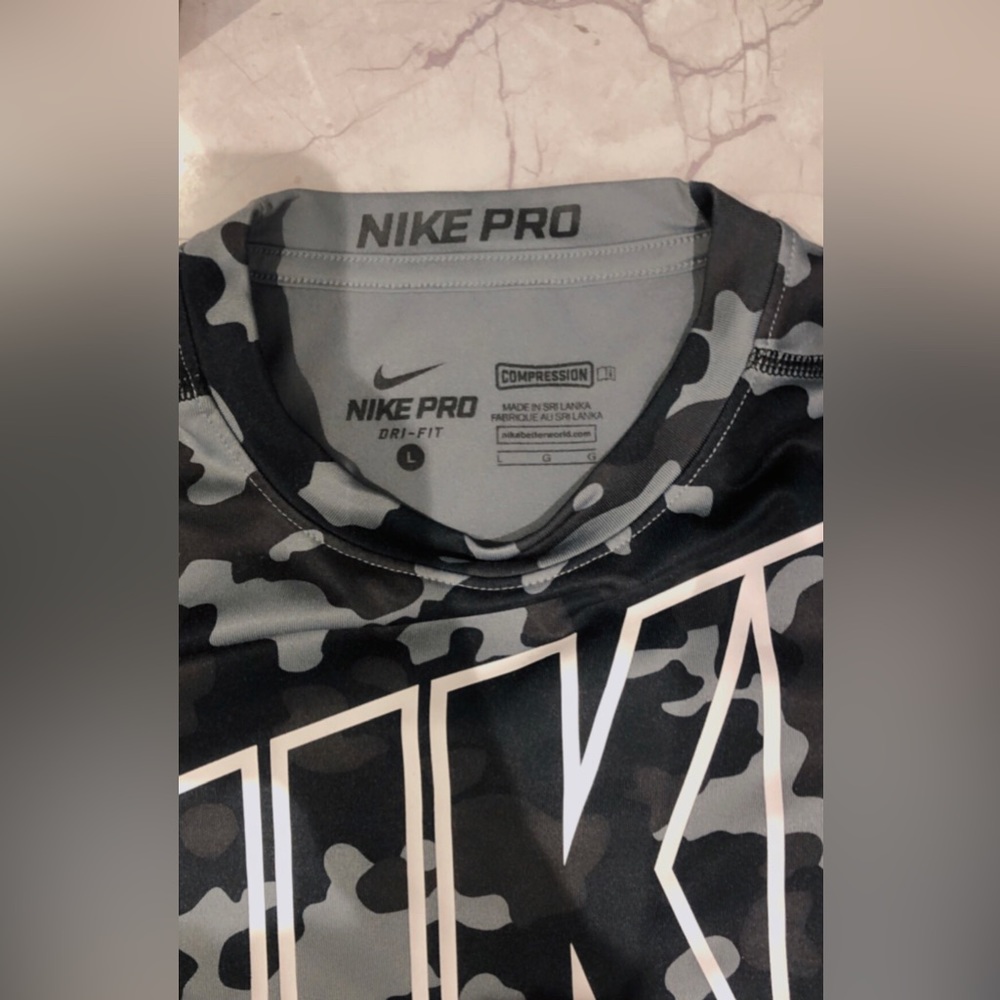 Absolutely New, Nike pro Dri-fit boys tight fit skin for active wear. - Picture 6 of 12